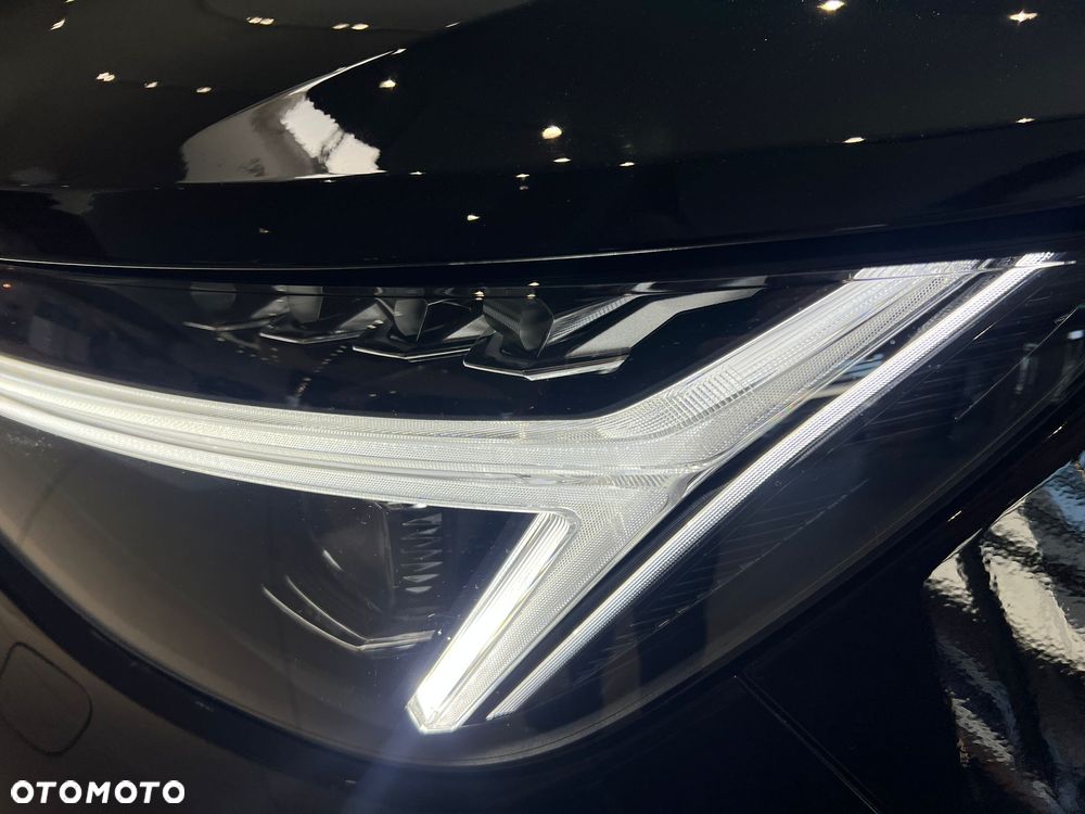 Volvo XC 40 B4 B AWD DKG Ultimate Dark - 36