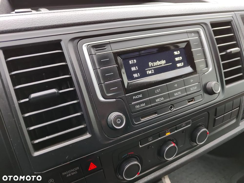 Volkswagen Transporter - 21