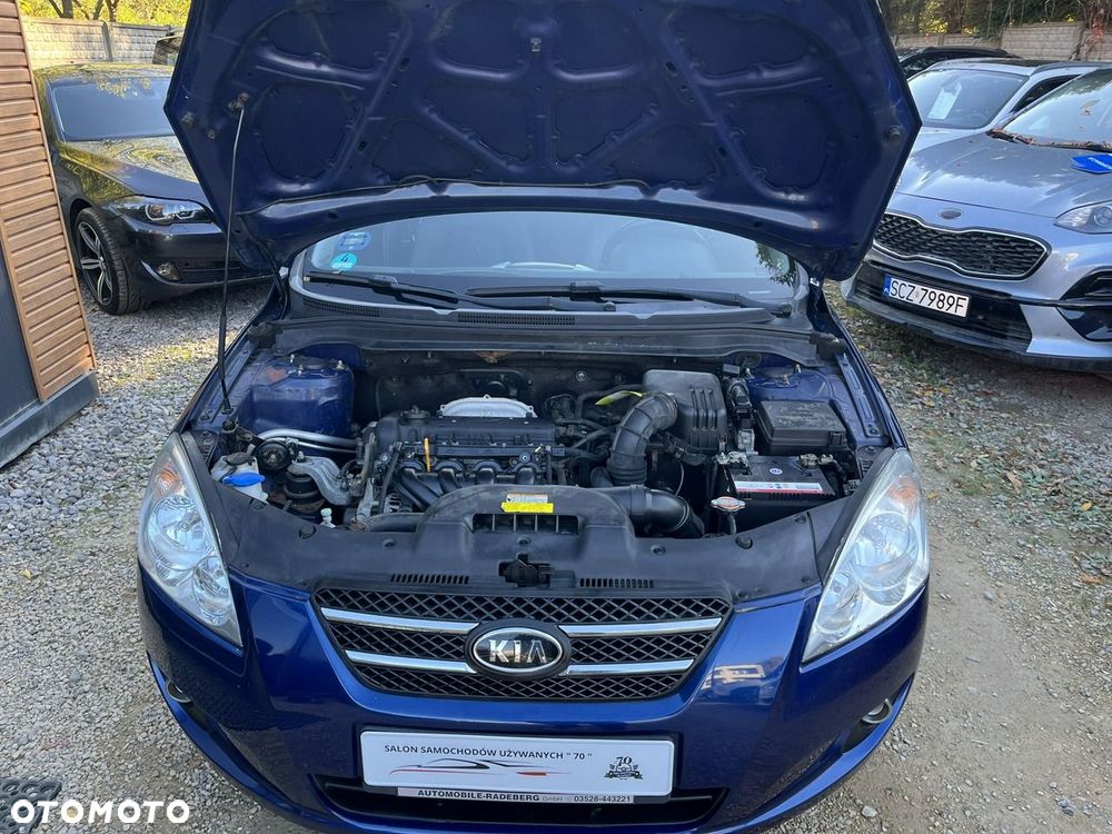 Kia Ceed - 35