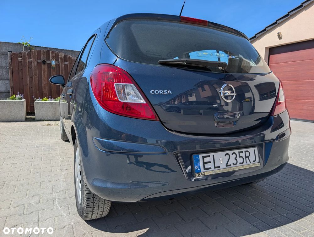 Opel Corsa 1.2 16V Enjoy - 11