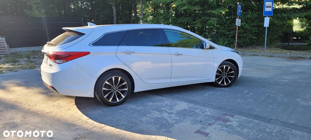Hyundai i40 Kombi 1.7 CRDi DCT Premium - 25