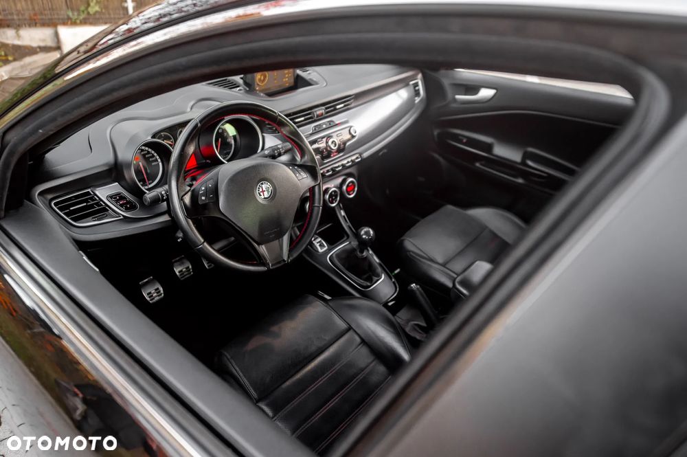 Alfa Romeo Giulietta 1750 TBi Quadrifoglio Verde - 15