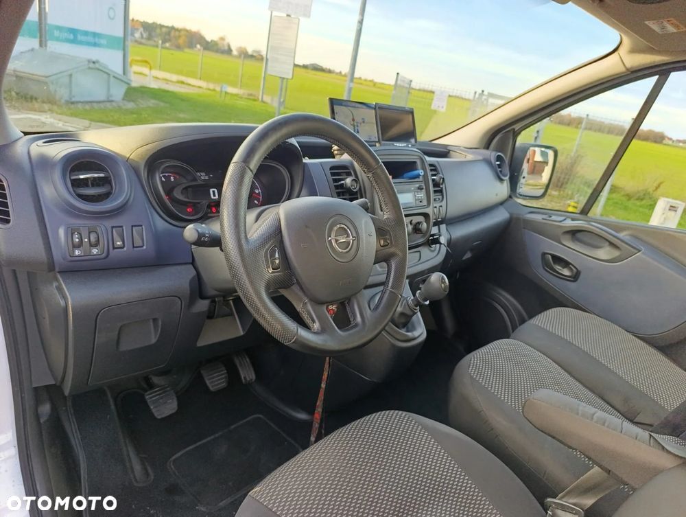 Opel Vivaro - 16