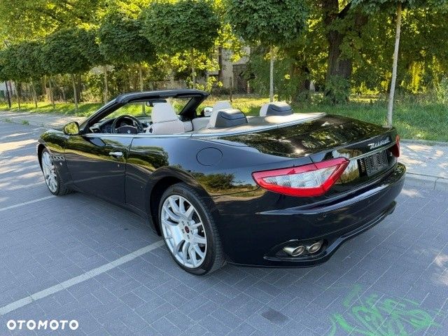 Maserati GranCabrio - 4