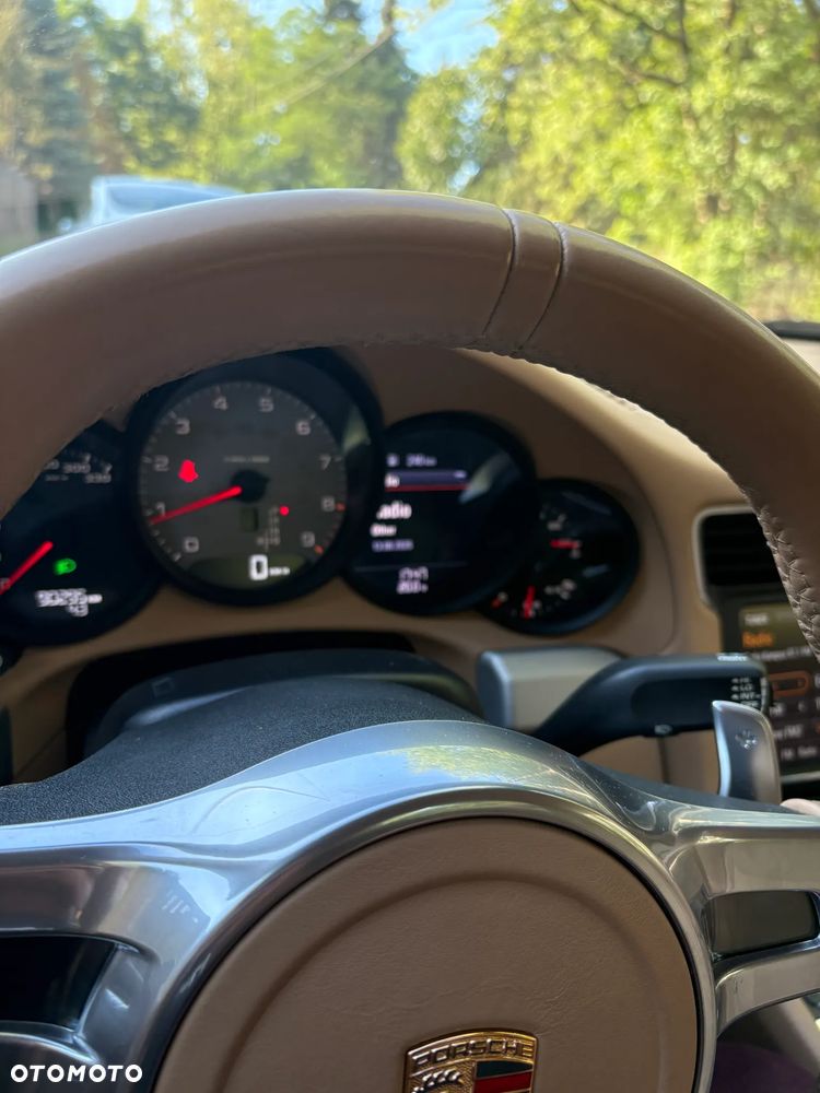 Porsche 911 Carrera 4S PDK - 7