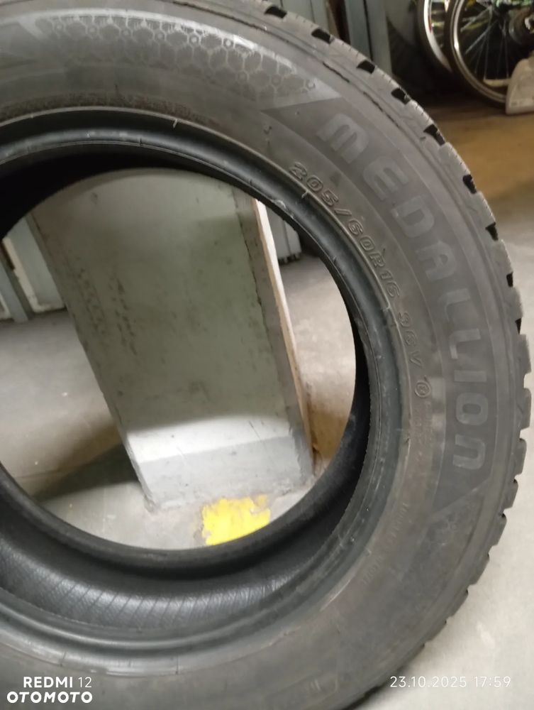 Opony zimowe 4 szt. w bdb stanie rozmiar 205/60/16 - 3