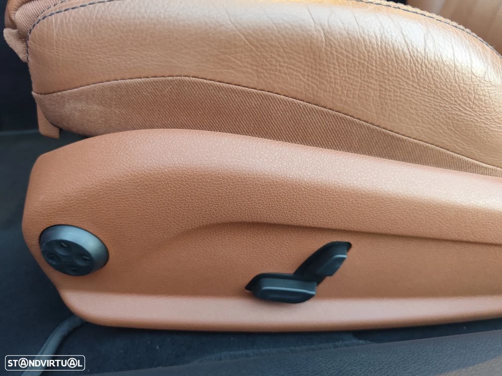 Mercedes-Benz E 220 d Cabrio 9G-Tronic AMG Line - 17