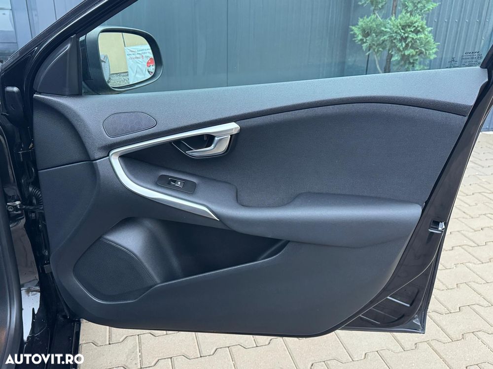 Volvo V40 - 20
