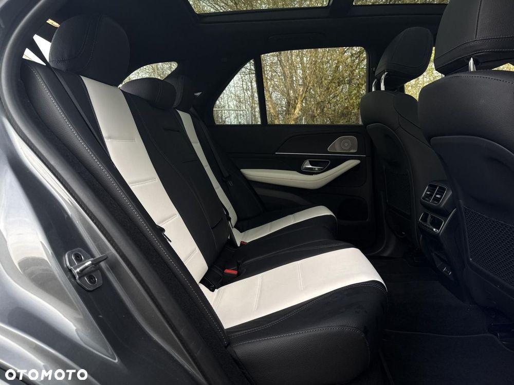 Mercedes-Benz GLE - 24