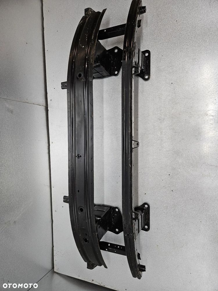 MG 4 22- belka przód