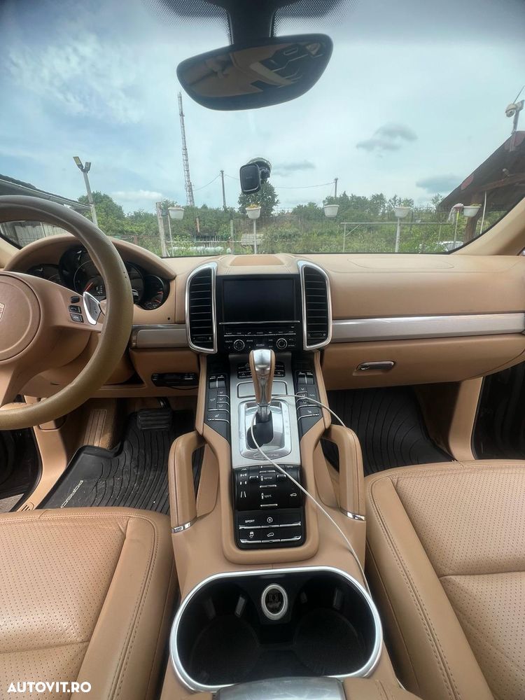 PORSCHE Cayenne 2011 — imagine 6