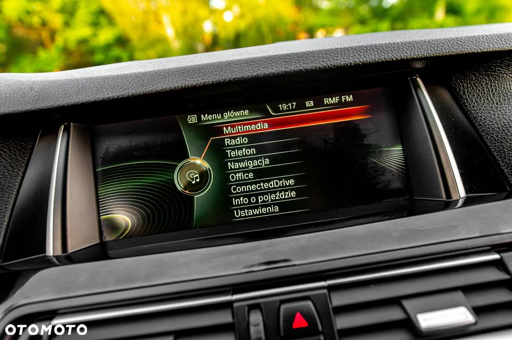 BMW Seria 5 530d Sport-Aut Luxury Line - 28