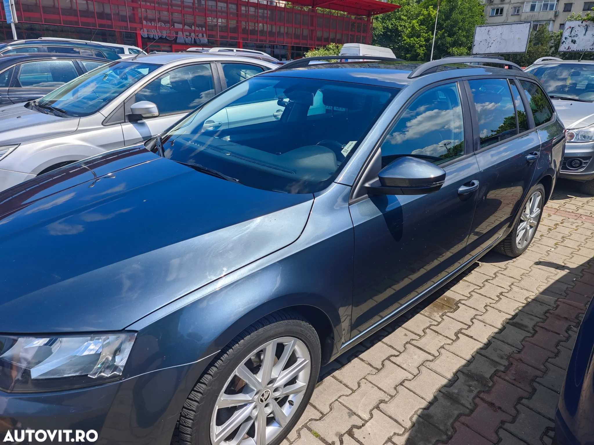 Skoda Octavia 1.6 TDI (Green tec) DSG Ambition - 3