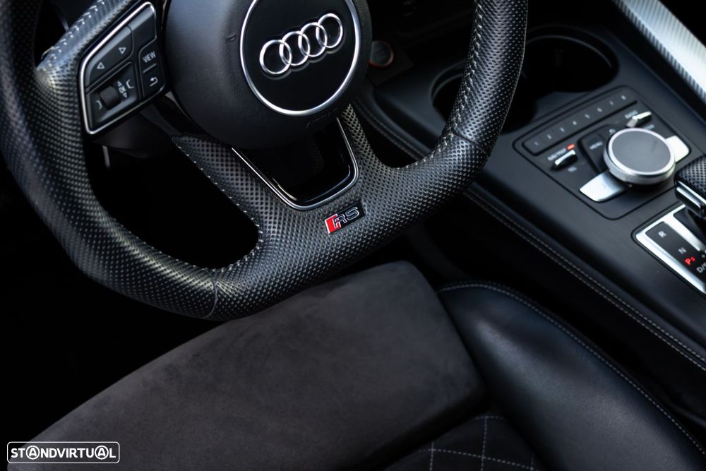 Audi RS4 Avant - 28
