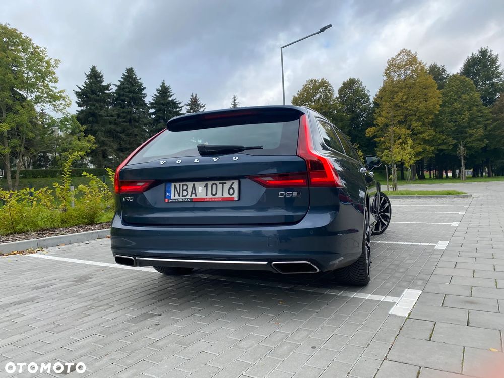 Volvo V90 D5 AWD Geartronic Inscription - 4