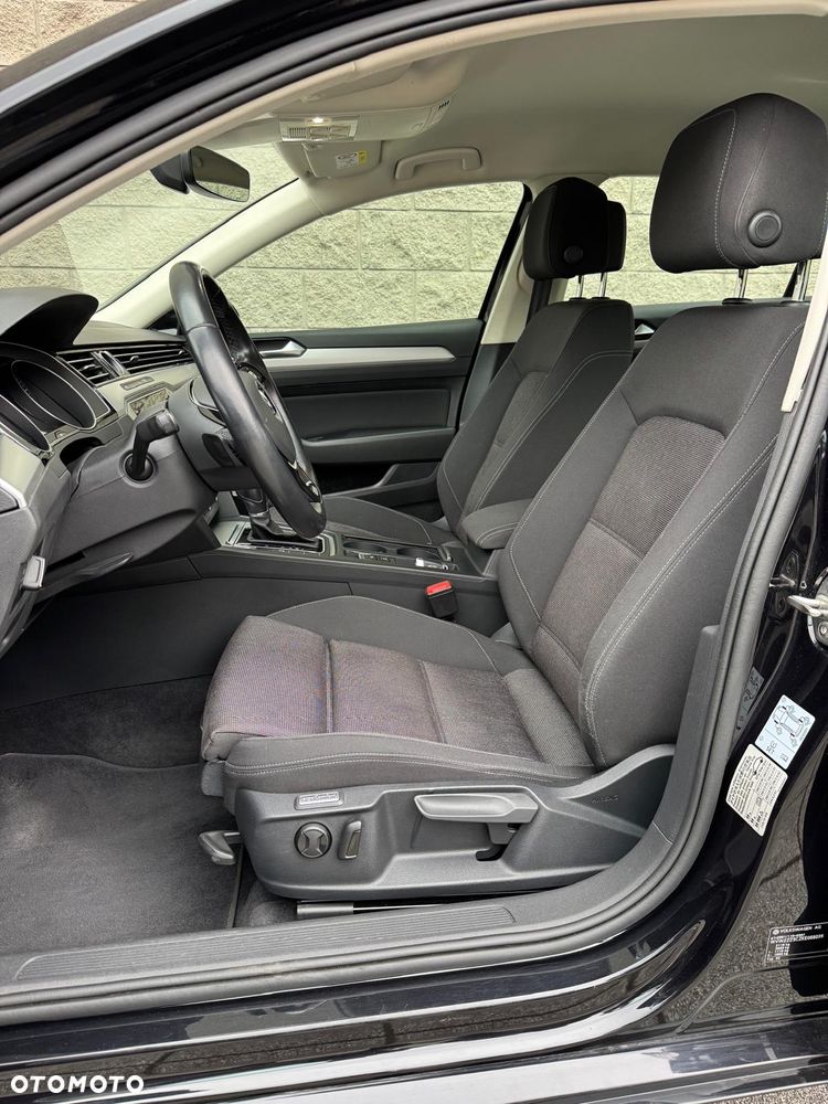 Volkswagen Passat 2.0 TDI SCR Comfortline DSG - 13
