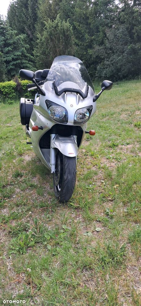 Yamaha FJR - 3