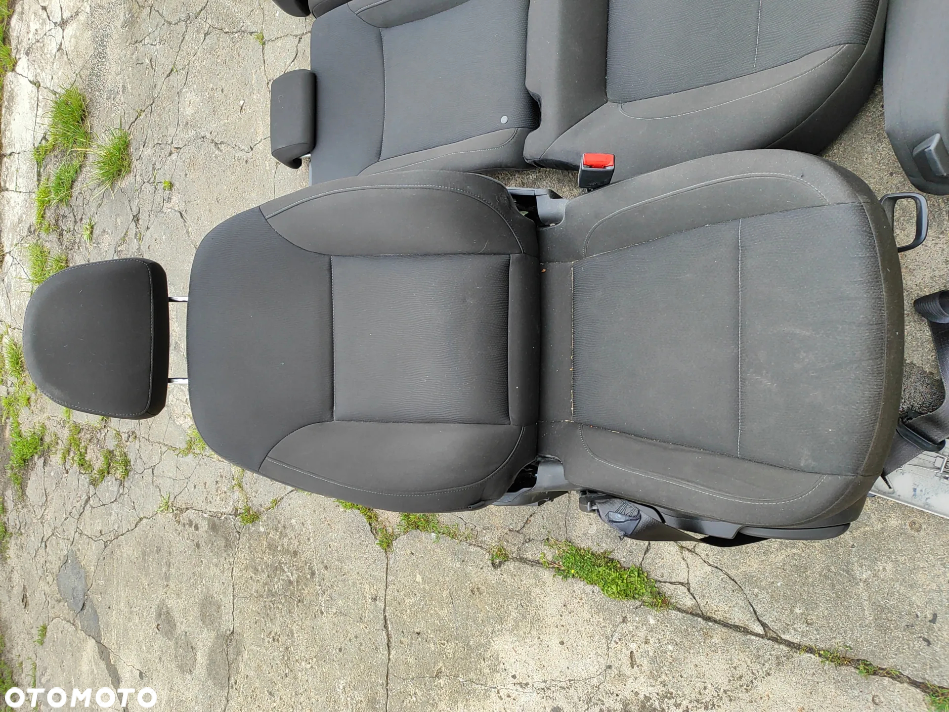 fotel przód lewy / prawy kompletne + kanapa i półka do HB CZARNE do OPEL insignia A 08- - 2