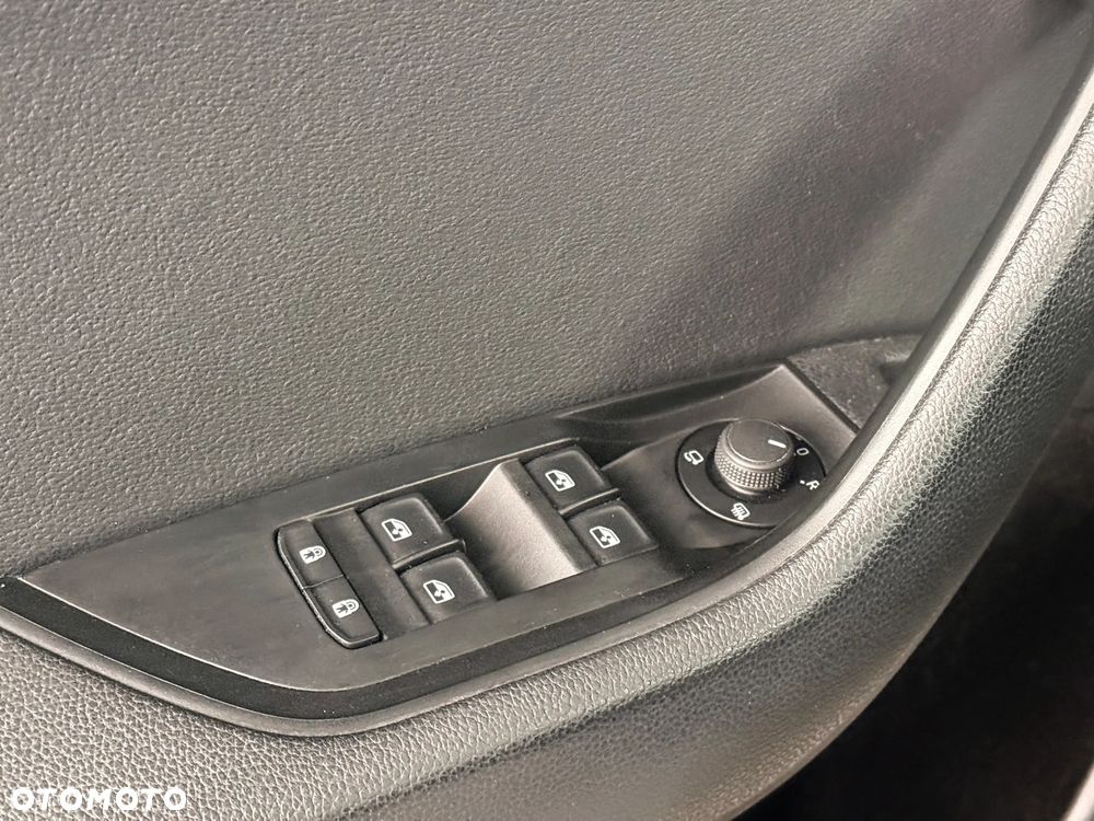 Skoda Superb 2.0 TDI SCR Ambition DSG - 27