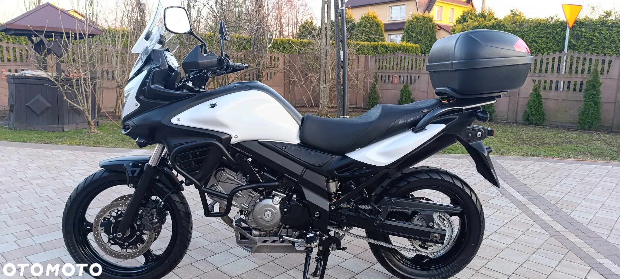Suzuki V-STROM - 2