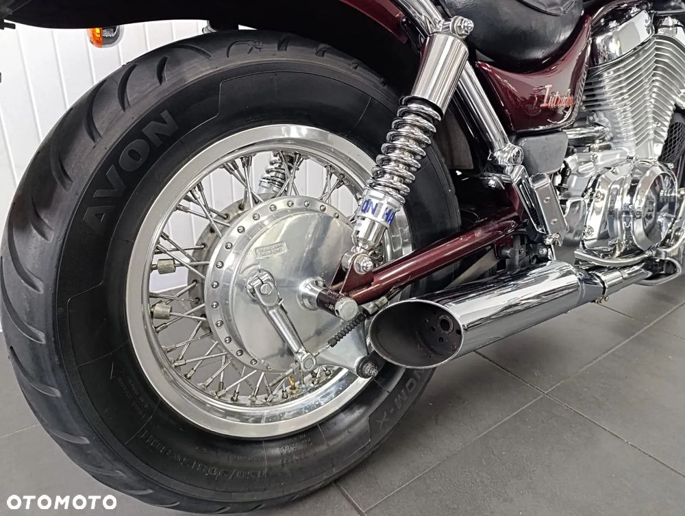 Suzuki Intruder - 17