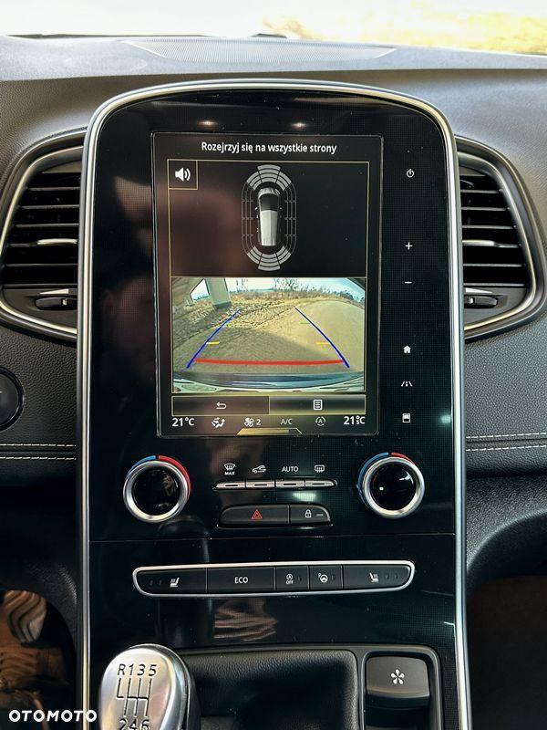 Renault Grand Scenic - 17