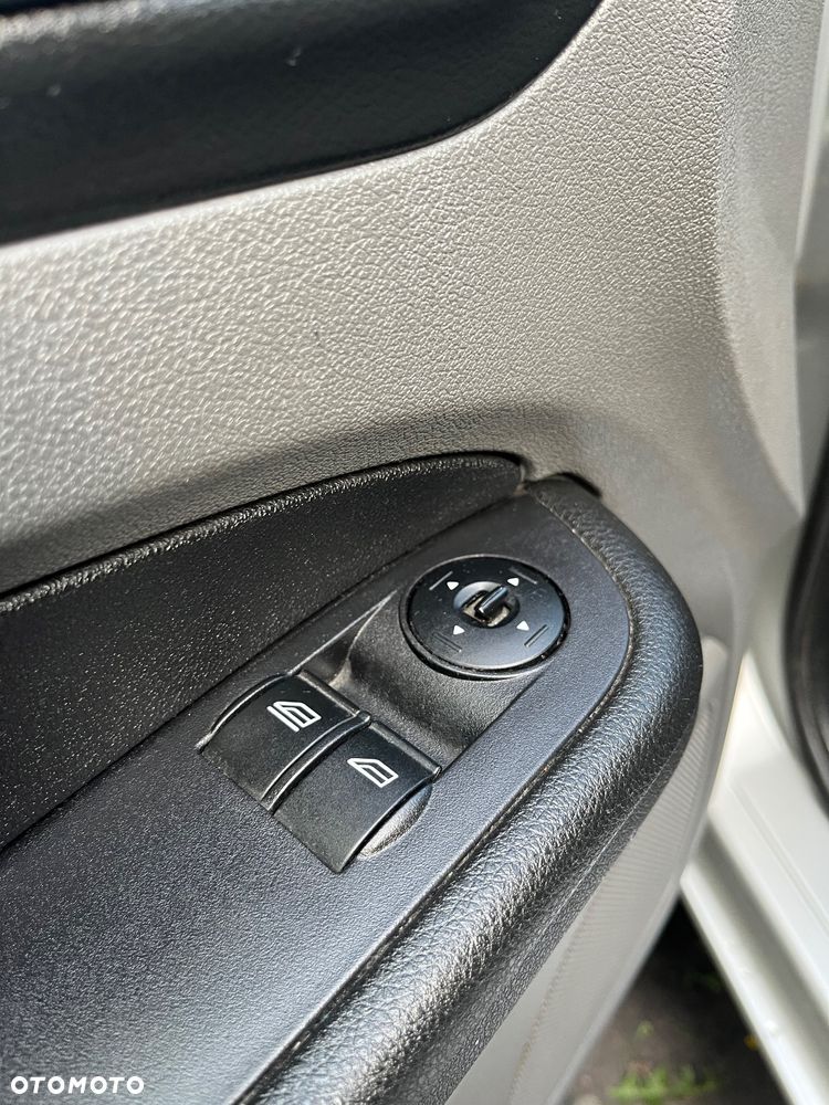 Ford Focus - 10