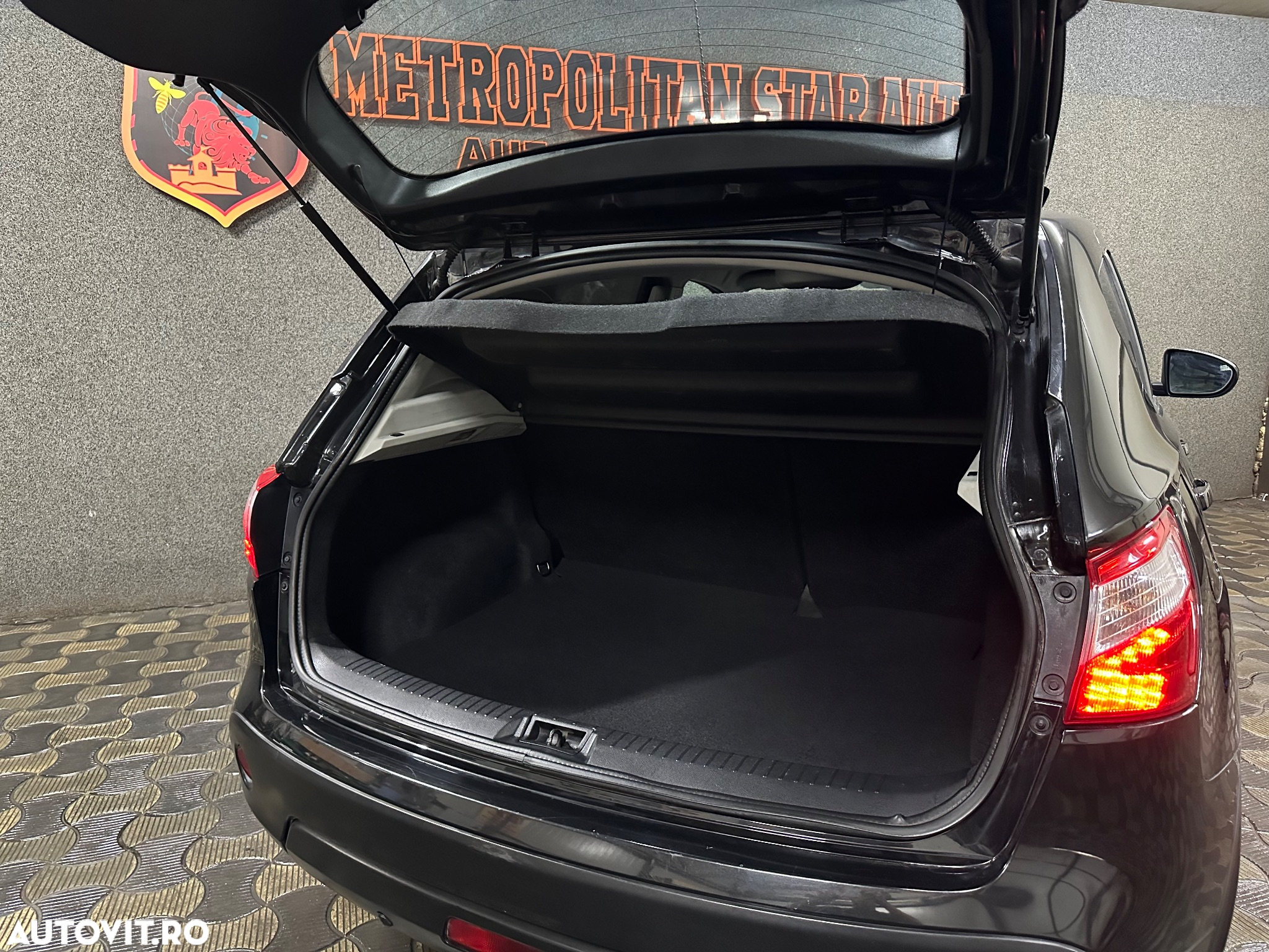 Nissan Qashqai 1.5 DCI Start/Stop Tekna - 10