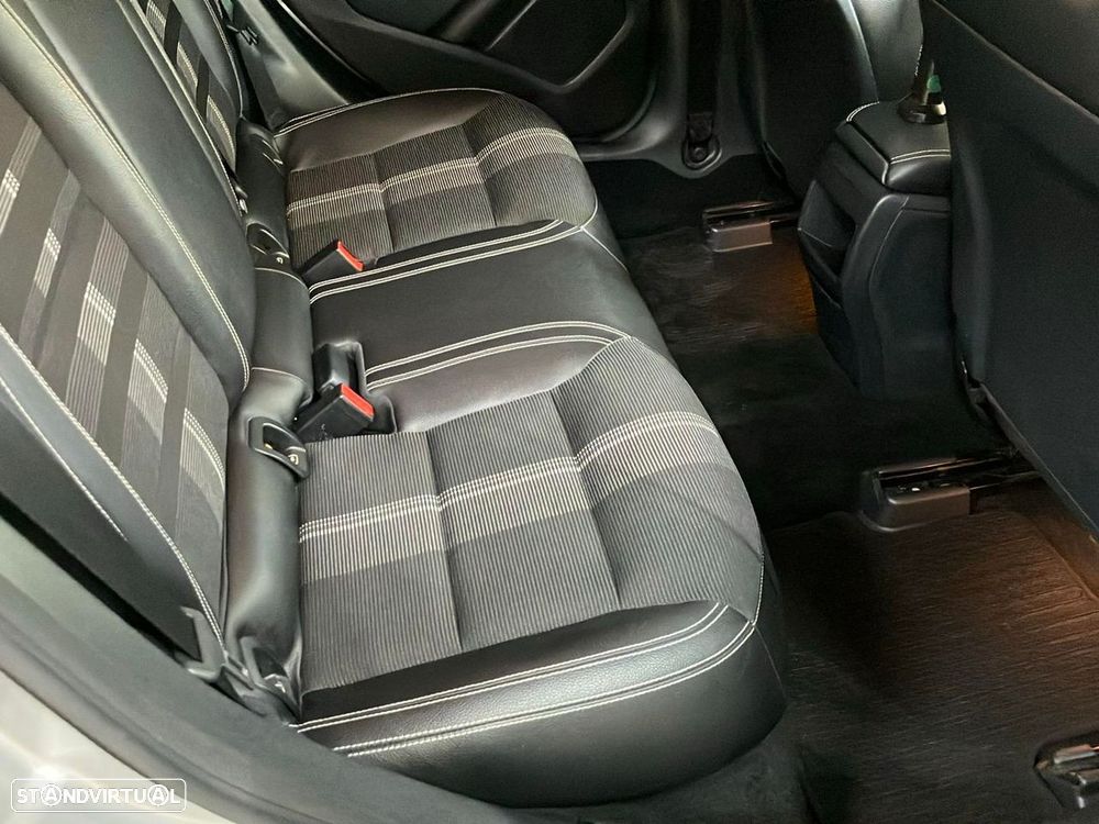 Mercedes-Benz CLA 180 d Shooting Brake Urban - 15
