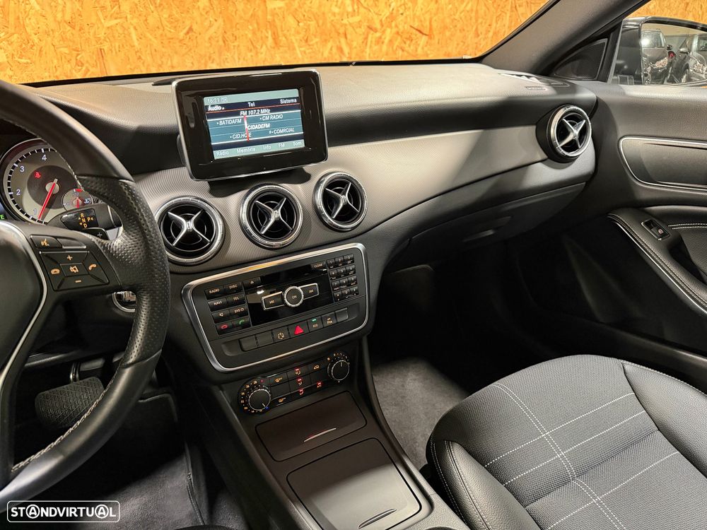 Mercedes-Benz CLA 220 CDi Urban Aut. - 12