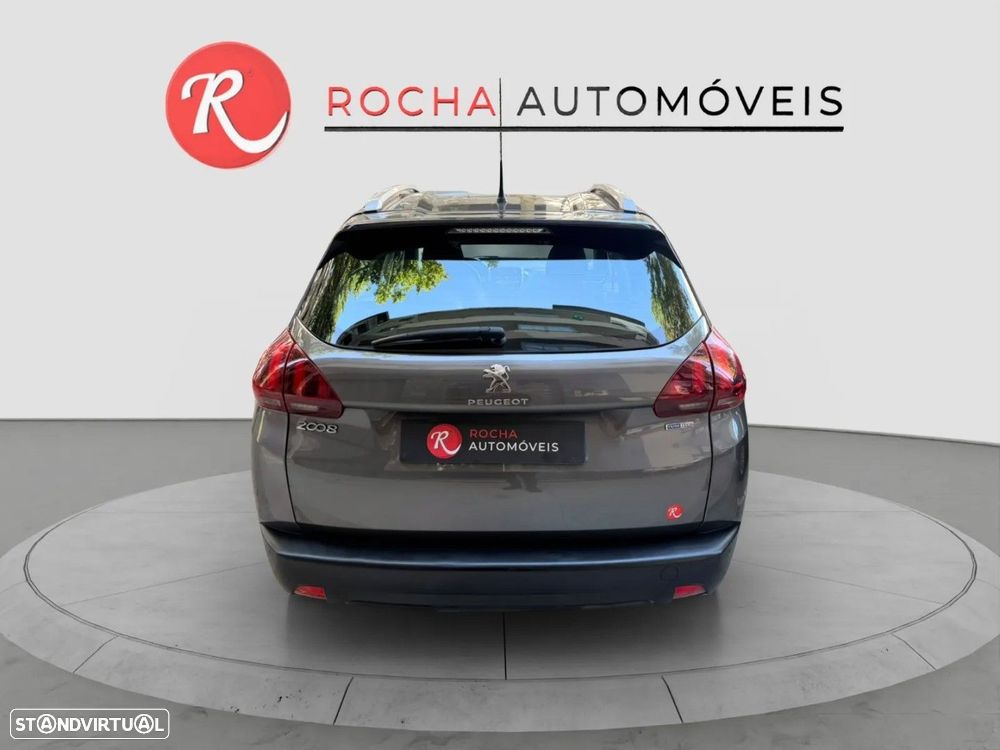 Peugeot 2008 1.2 PureTech Active — fotografia 7