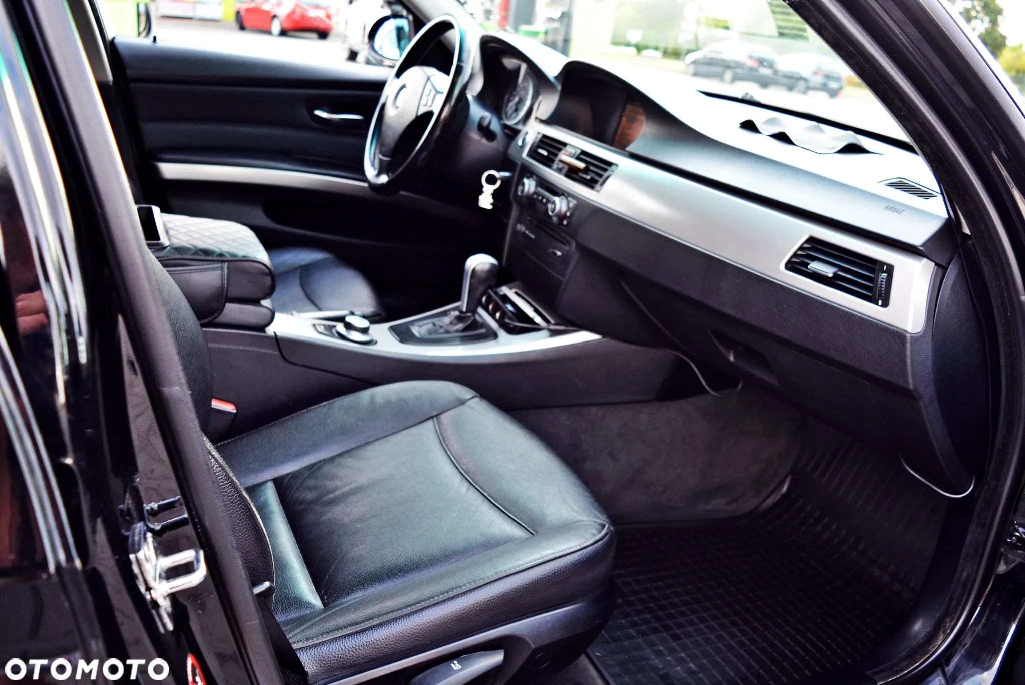 BMW Seria 3 320d DPF Touring Edition Fleet Sport - 17