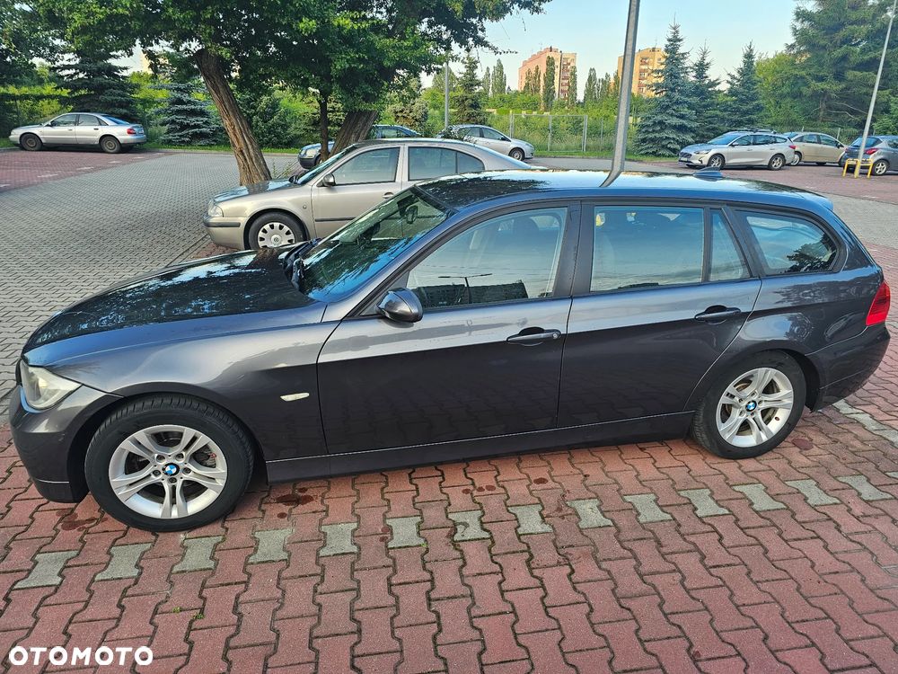 BMW Seria 3 318i - 2