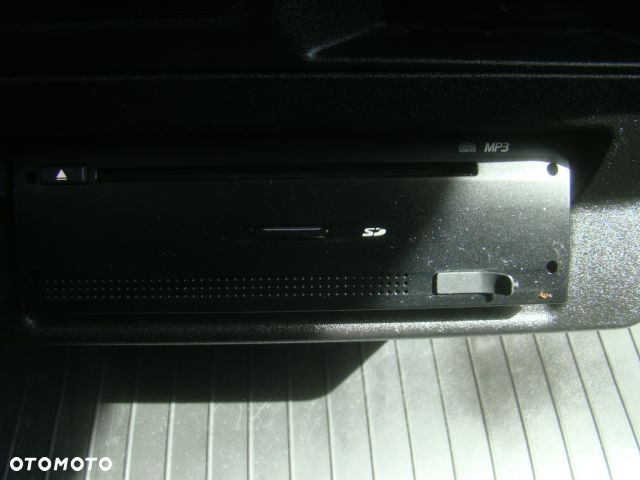 Iveco DAILY 40 C 17 3.0TDI CLIXSTAR PRAWOJAZDY E DO B 3400KGŁADOWNOŚCI - 24