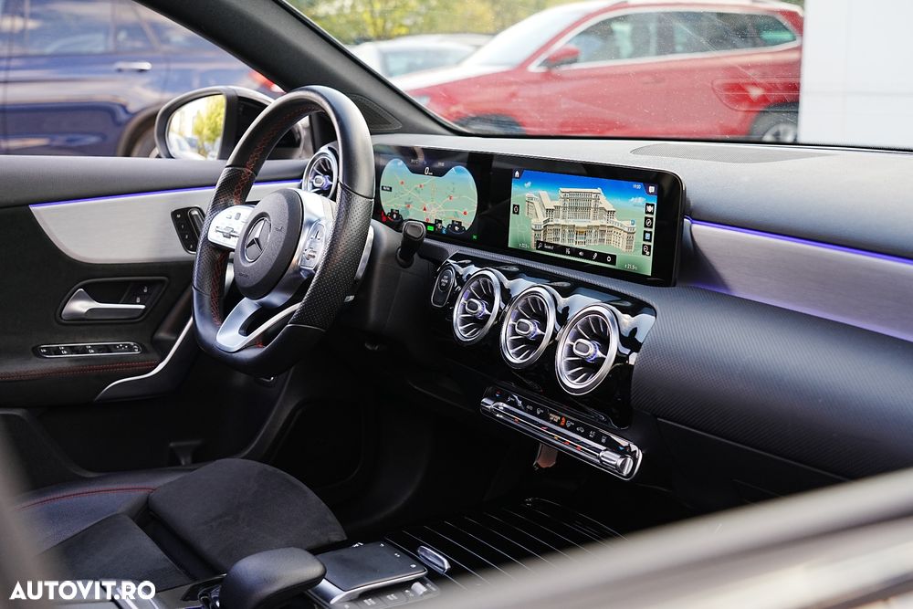 Mercedes-Benz A 250 e 8G-DCT AMG Line - 22