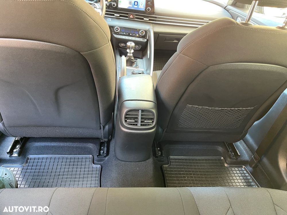 Hyundai Elantra 1.6 l 123 CP 6MT Exclusive - 18