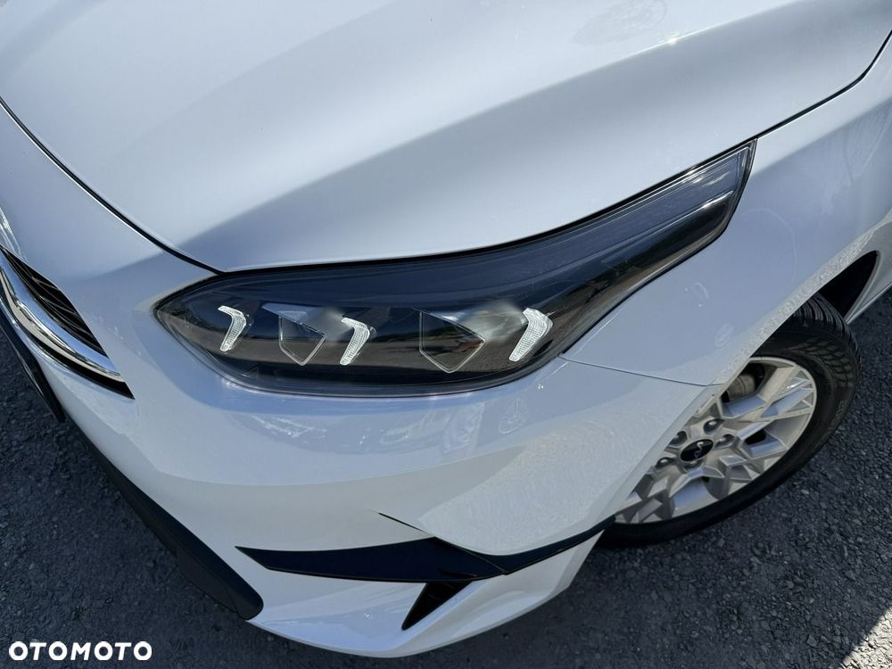 Kia Ceed - 10