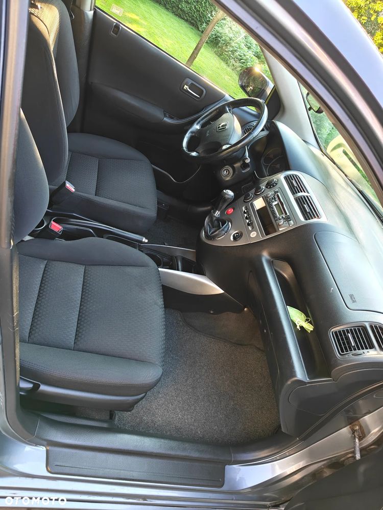 Honda Civic 1.6i ES - 11