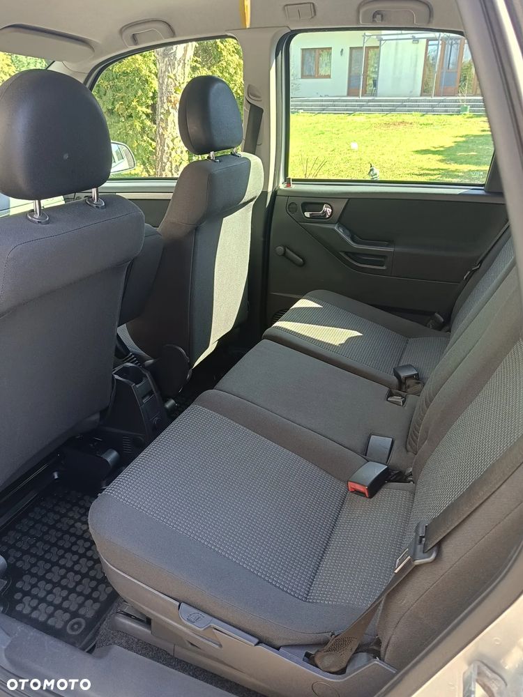 Opel Meriva 1.6 16V - 8