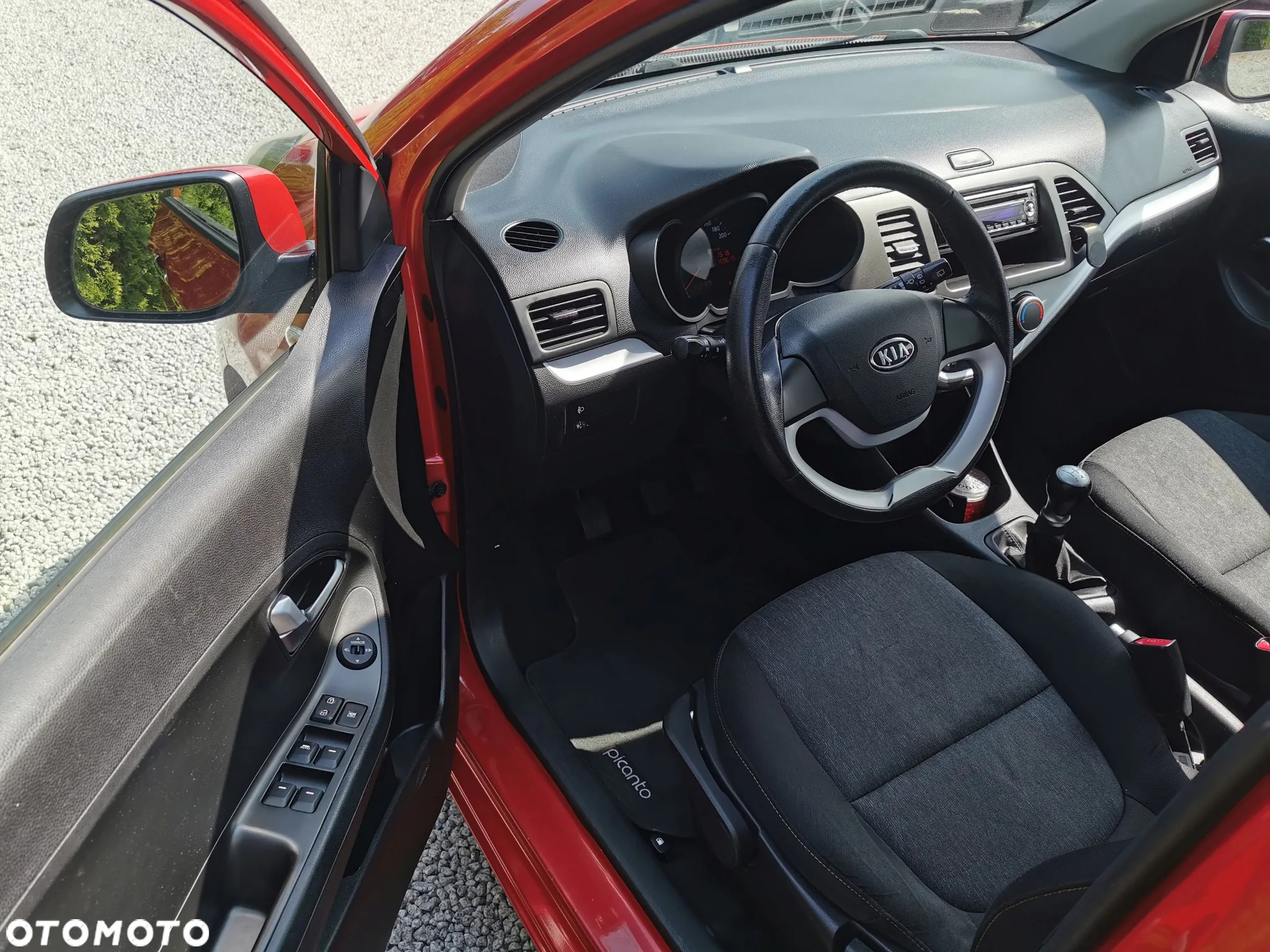 Kia Picanto 1.0 Dream Team Edition - 12
