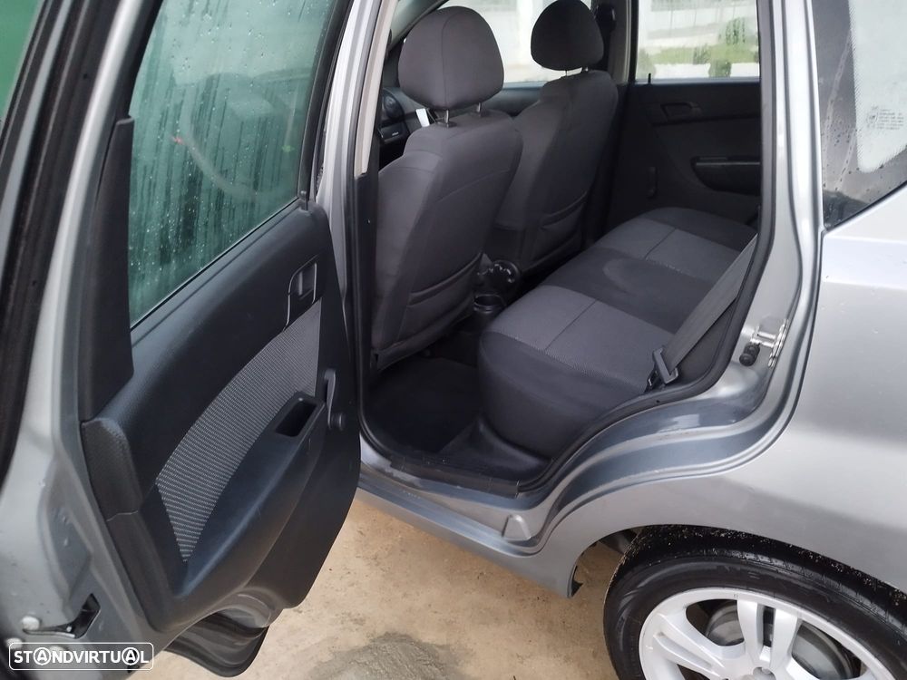 Chevrolet Aveo 1.2 LS - 6