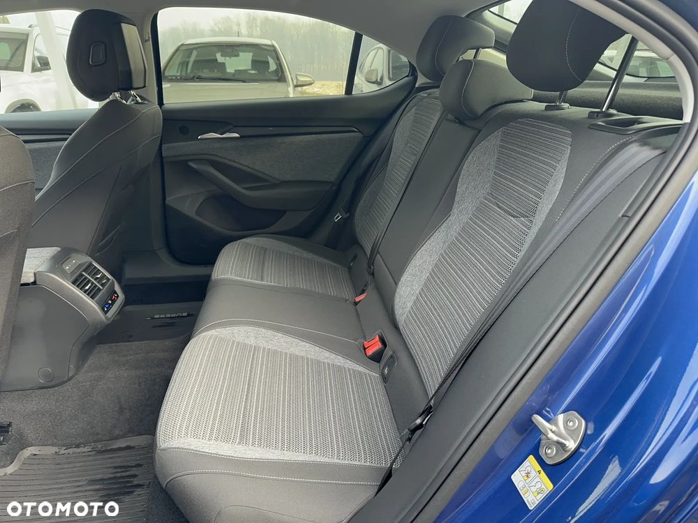 Skoda Superb 2.0 TSI Selection DSG - 30