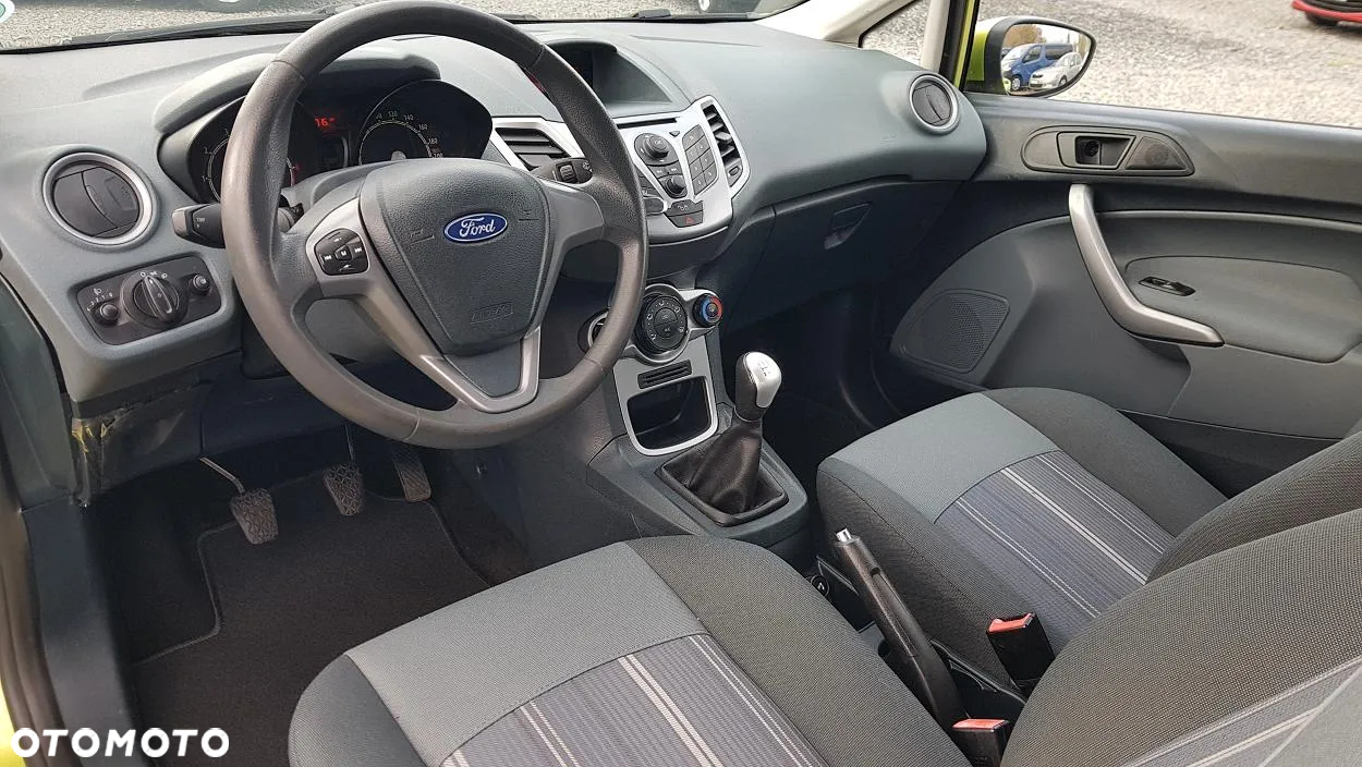 Ford Fiesta 1.25 Ambiente - 22