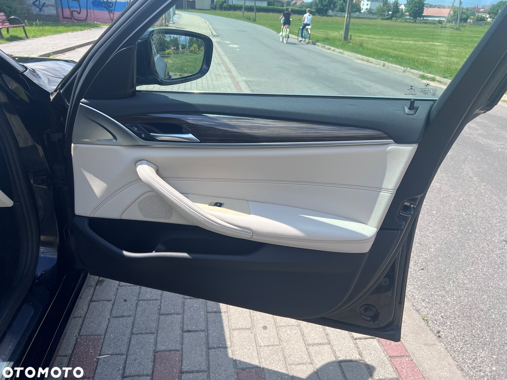 BMW Seria 5 520d Luxury Line - 12