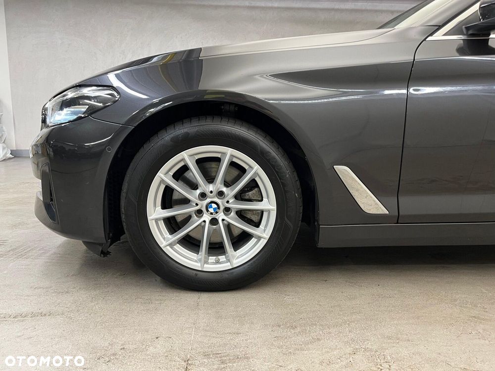 BMW Seria 5 520d xDrive mHEV sport - 15