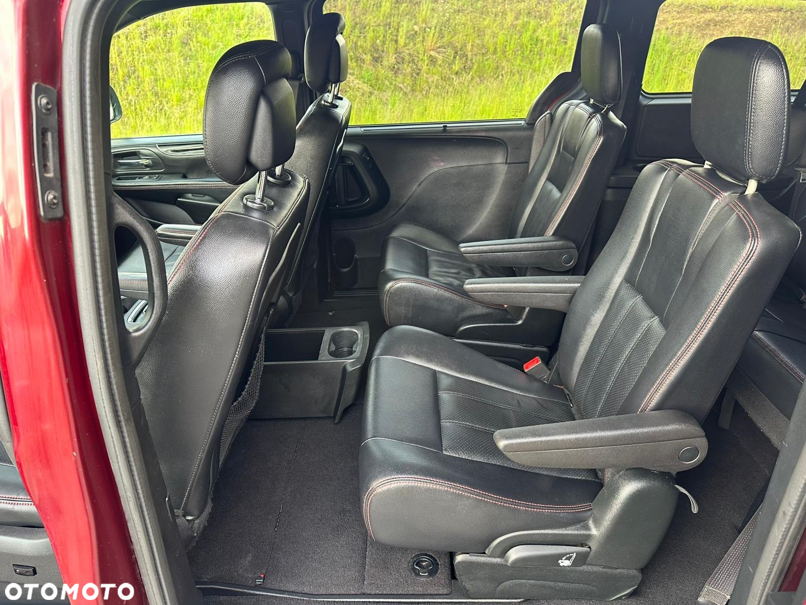 Dodge Grand Caravan - 19