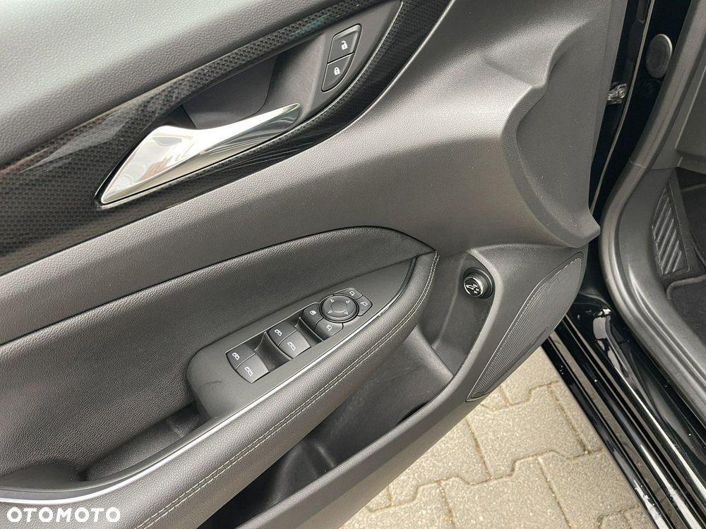 Opel Insignia - 21