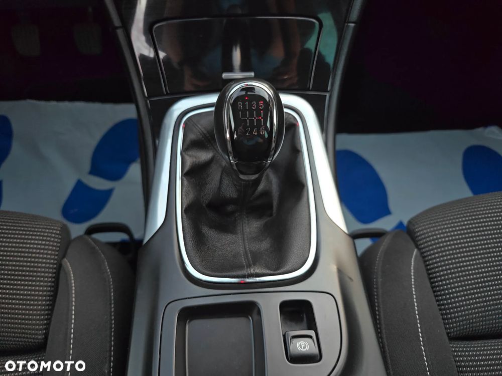 Opel Insignia - 15
