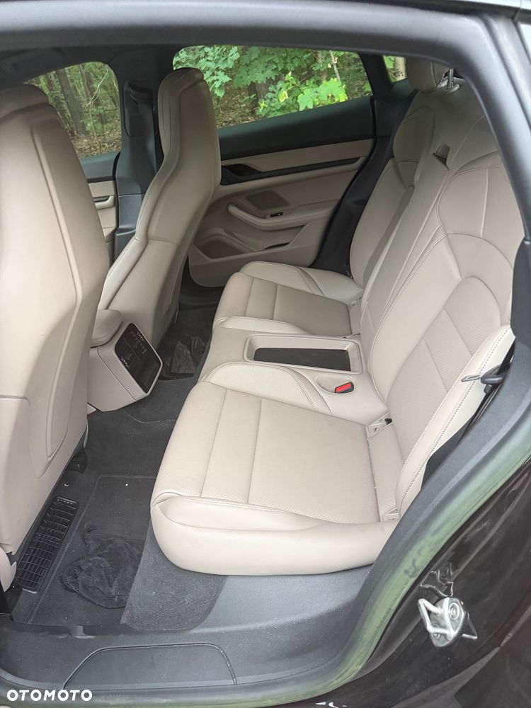 Porsche Taycan Standard - 3