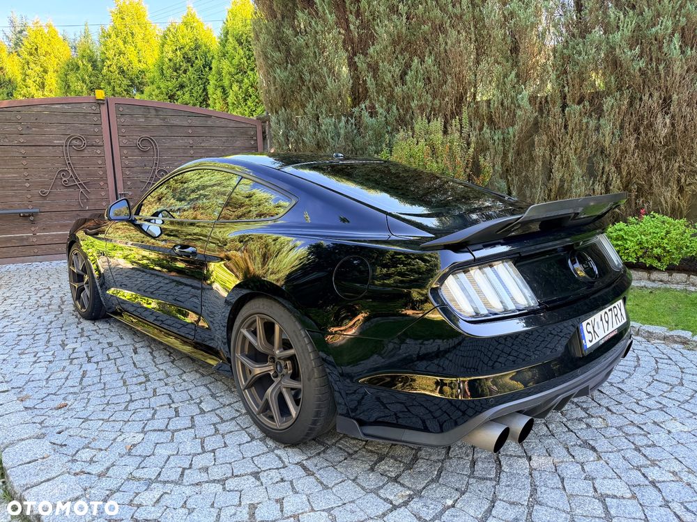 Ford Mustang 5.0 V8 GT - 28